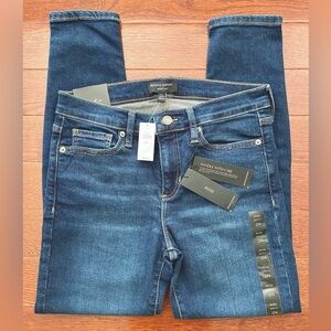 NWT Banana Republic Skinny Jean, Size 27/4 Petite